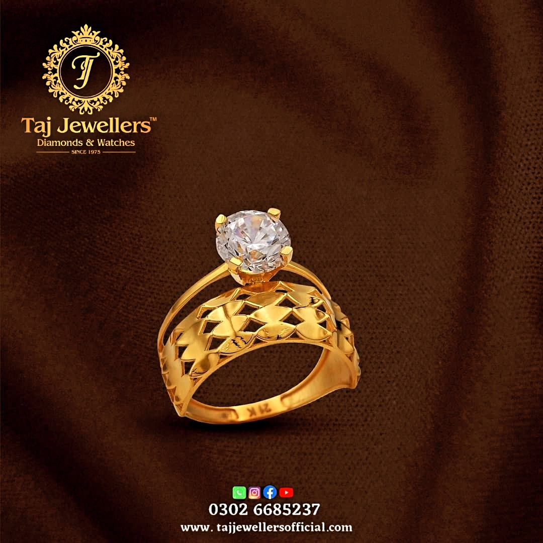 Gold Ladies Ring