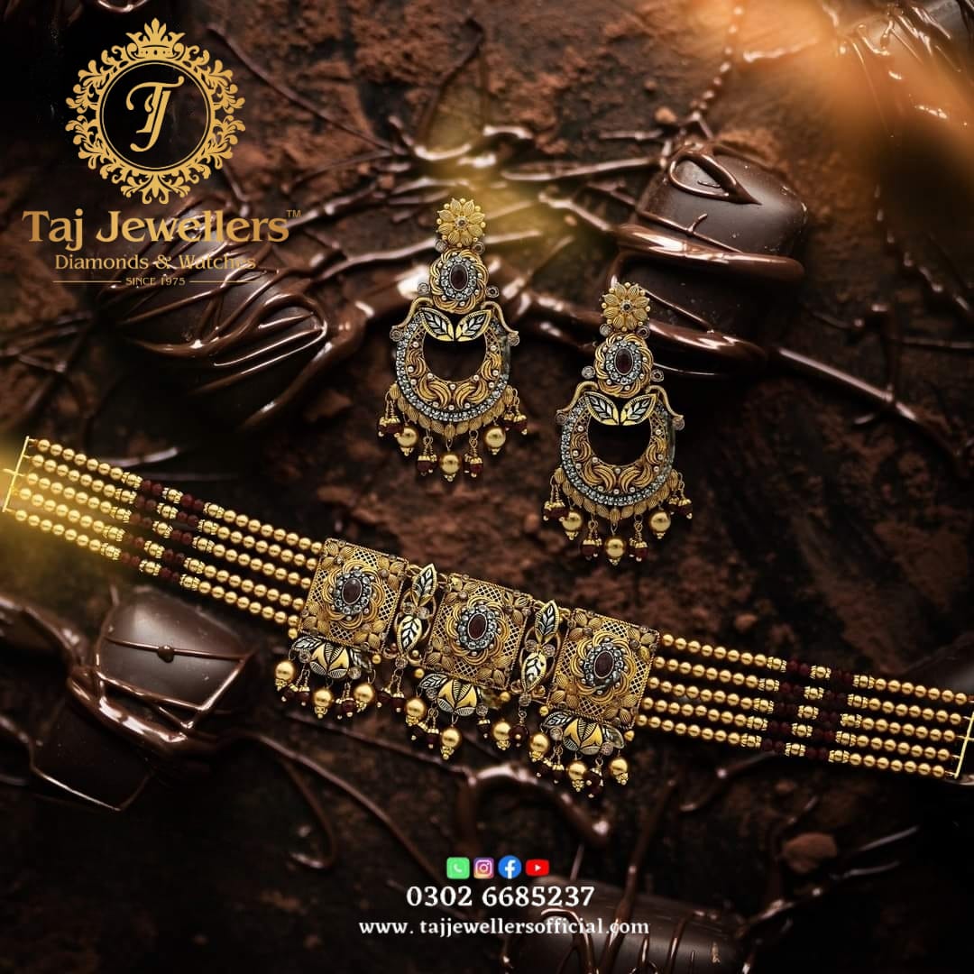 Gold Necklace Set