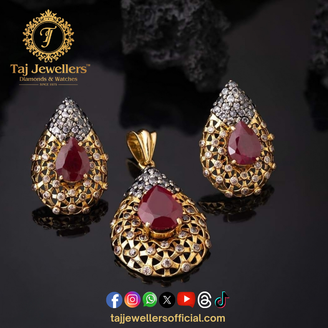Gold Locket Set